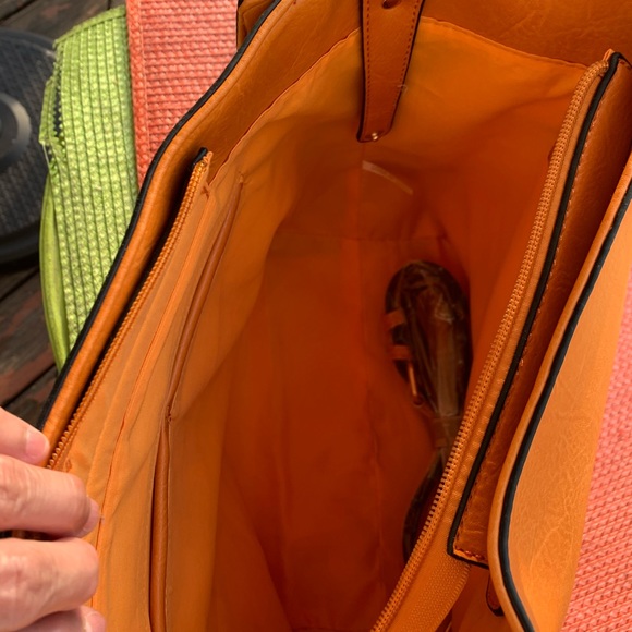 The new crush purse set. - Picture 12 of 17